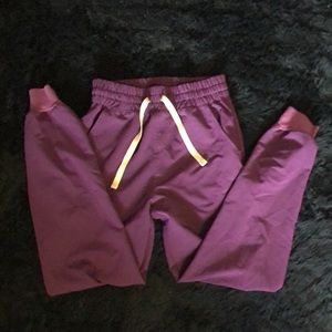 Figs deep purple joggers size small